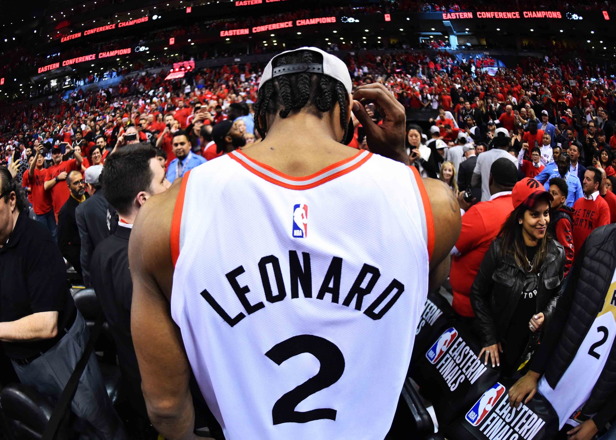 猛龙队主场强势,团结拼搏成功逆袭 猛龙队主场强势,团结拼搏成功逆袭