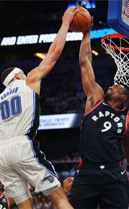 猛龙队主场强势,团结拼搏成功逆袭 猛龙队主场强势,团结拼搏成功逆袭