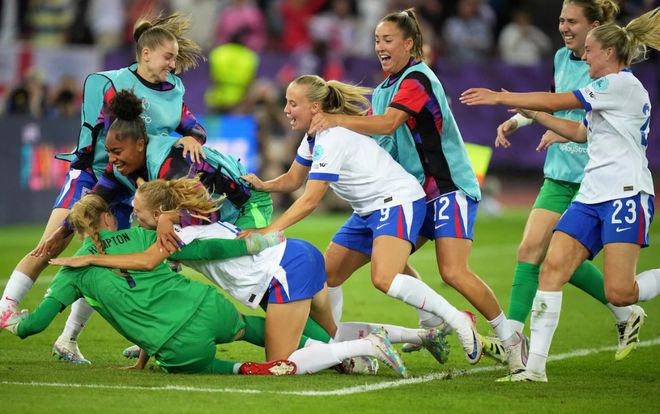 英格兰惨失晋级,瑞典战胜一路前行 英格兰惨失晋级,瑞典战胜一路前行