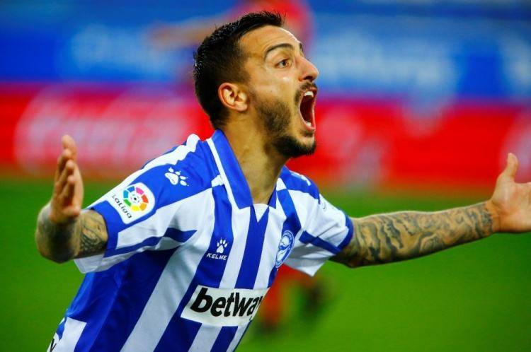 包含蓝鹰压力大埃瓦尔对战赫罗纳的词条 包含蓝鹰压力大埃瓦尔对战赫罗纳的词条