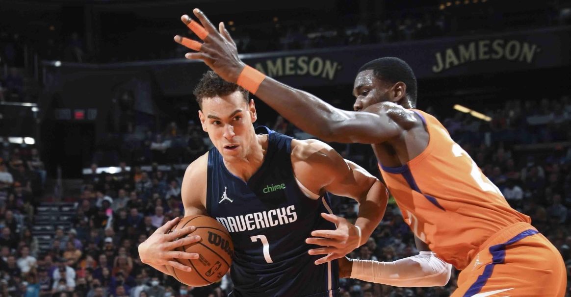 狼堡逆转战胜对手,取得重要三分 狼堡逆转战胜对手,取得重要三分