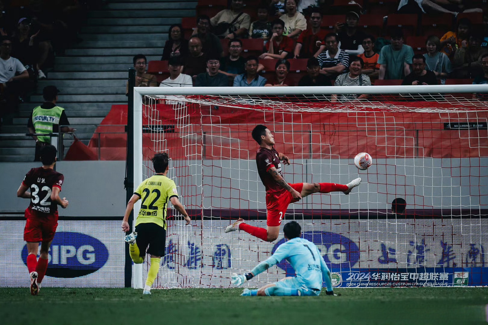 赞比亚队在比赛中遭遇困难