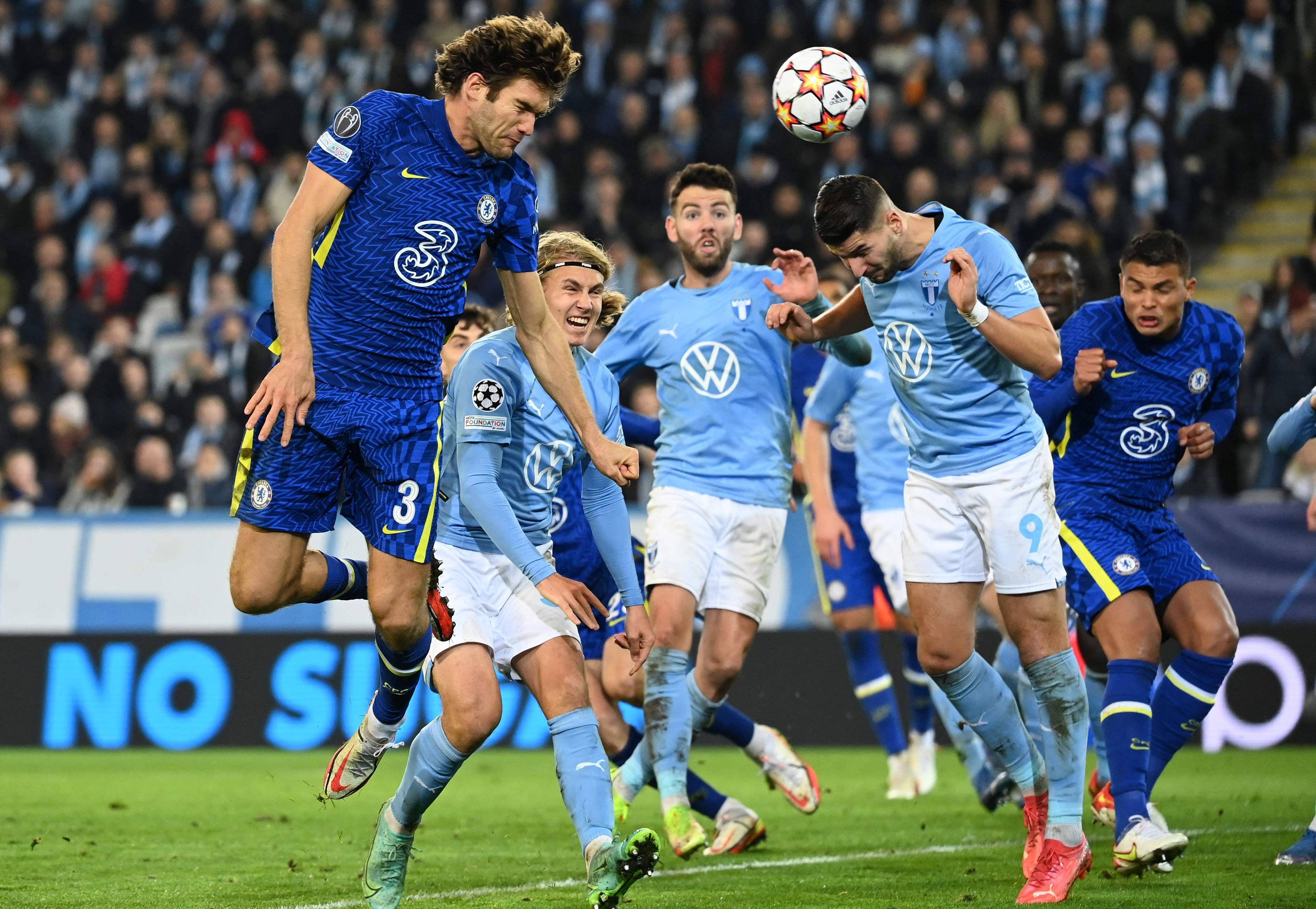 足球比赛全面升温,精彩纷呈赛事不容错过 足球比赛全面升温,精彩纷呈赛事不容错过