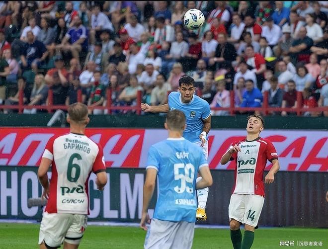 柏林赫塔遭遇失利，球队主帅面临压力