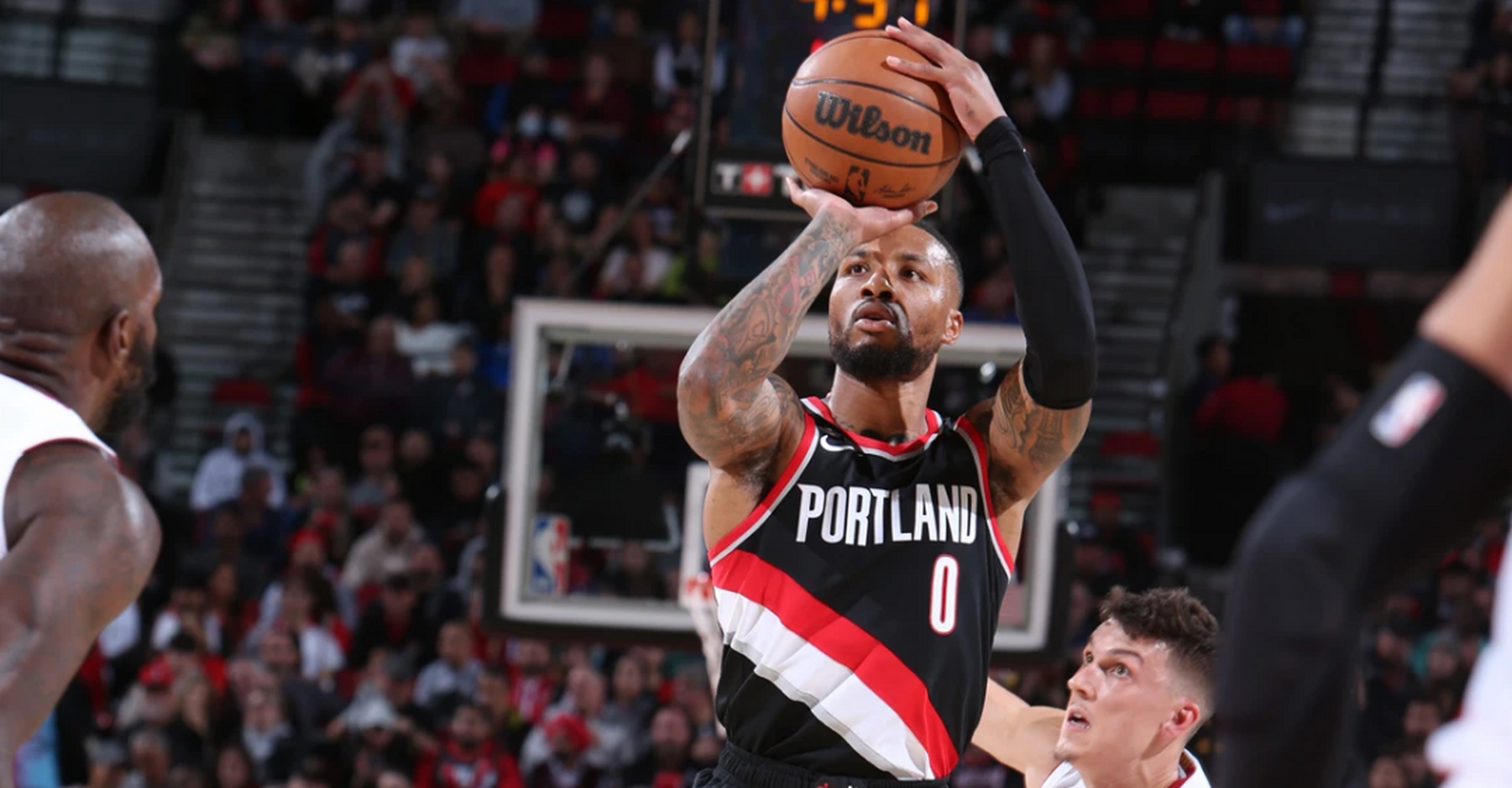 包含热火轻取开拓者,两连胜一触即发的词条 包含热火轻取开拓者,两连胜一触即发的词条