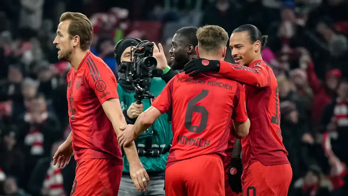 包含拜仁慕尼黑轻松击败不莱梅，继续领跑德甲榜单的词条