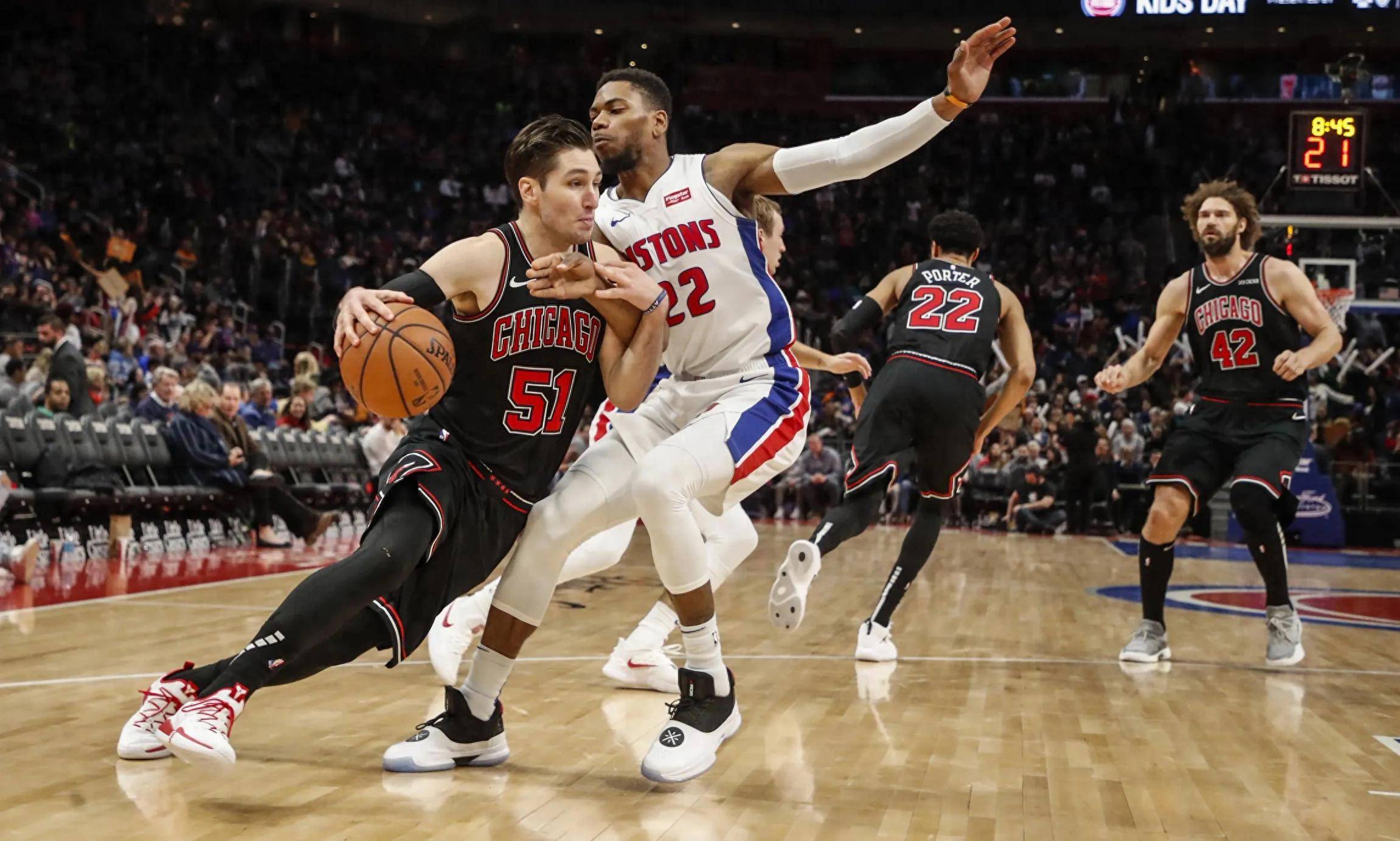 公牛客场击败活塞,继续稳居东部前列 公牛客场击败活塞,继续稳居东部前列